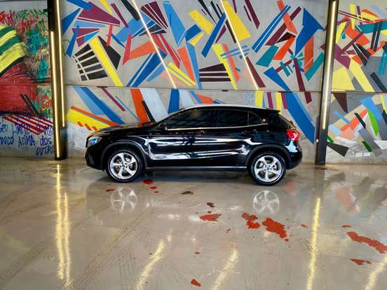 MERCEDES-BENZ-GLA 200-2019