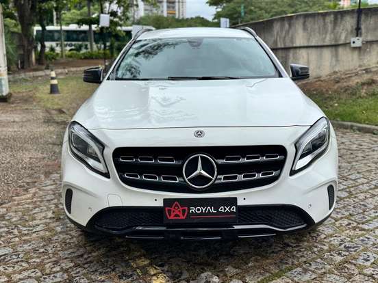 MERCEDES-BENZ-GLA 200-2018
