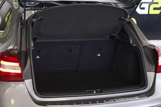MERCEDES-BENZ-GLA 200-2019