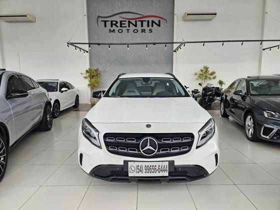 MERCEDES-BENZ GLA 200 1.6 CGI FLEX NIGHT 7G-DCT