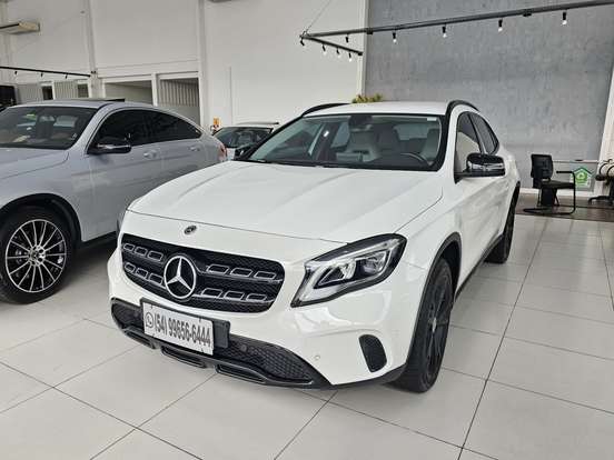 MERCEDES-BENZ-GLA 200-1.6 CGI FLEX NIGHT 7G-DCT MERCEDES-BENZ-GLA 200-2018