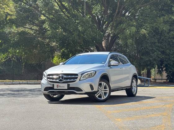 MERCEDES-BENZ GLA 200 1.6 CGI FLEX STYLE 7G-DCT
