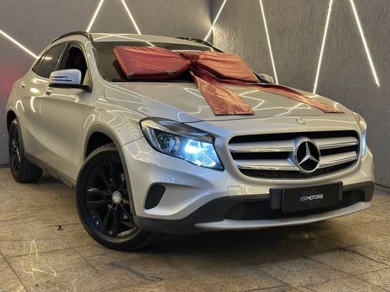 MERCEDES-BENZ GLA 200 1.6 CGI STYLE 16V TURBO FLEX 4P AUTOMÁTICO