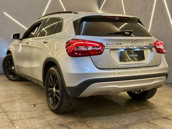 MERCEDES-BENZ-GLA 200-1.6 CGI STYLE 16V TURBO FLEX 4P AUTOMÁTICO MERCEDES-BENZ-GLA 200-2016