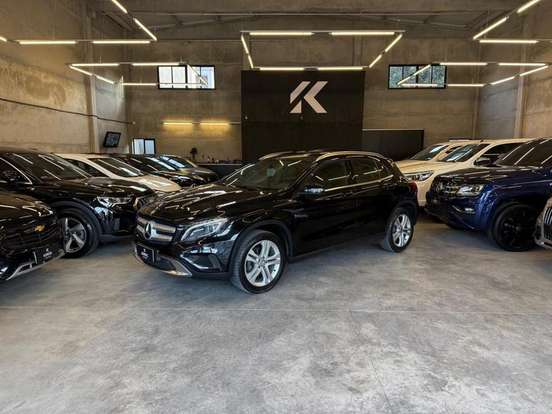 MERCEDES-BENZ-GLA 200-1.6 CGI VISION 16V TURBO GASOLINA 4P AUTOMÁTICO MERCEDES-BENZ-GLA 200-2015