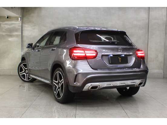 MERCEDES-BENZ-GLA 250-2017