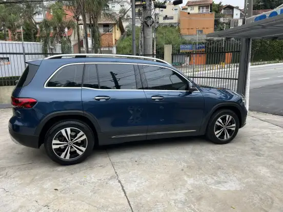 MERCEDES-BENZ-GLB 200-2021