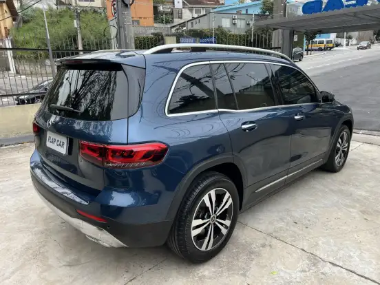 MERCEDES-BENZ-GLB 200-2021