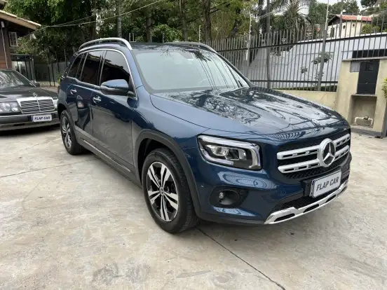 MERCEDES-BENZ-GLB 200-2021