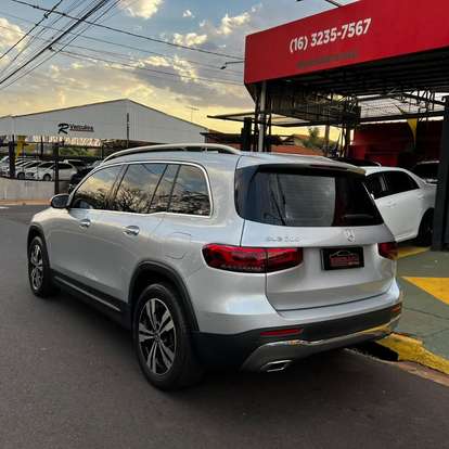 MERCEDES-BENZ-GLB 200-2021