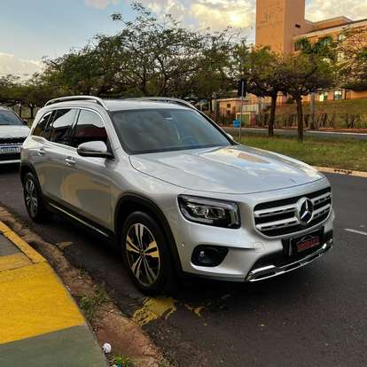 MERCEDES-BENZ-GLB 200-2021