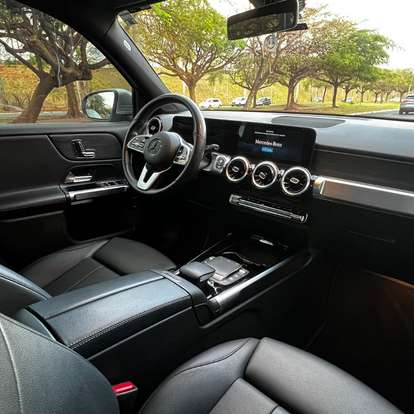 MERCEDES-BENZ-GLB 200-2021