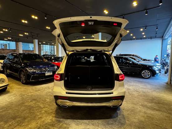 MERCEDES-BENZ-GLB 200-2020
