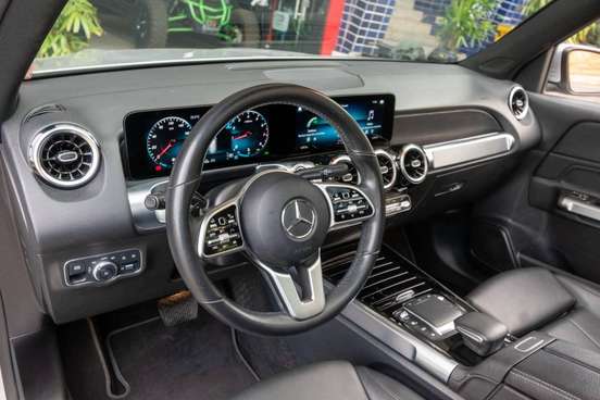 MERCEDES-BENZ-GLB 200-2020