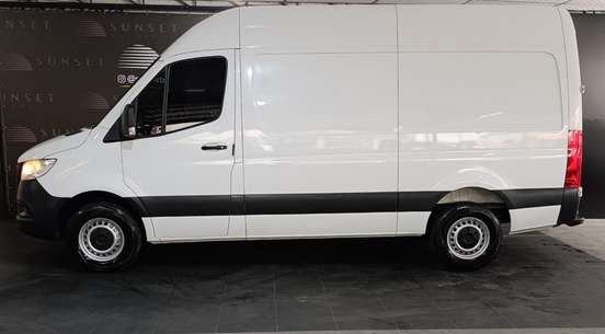 MERCEDES-BENZ-SPRINTER-2021