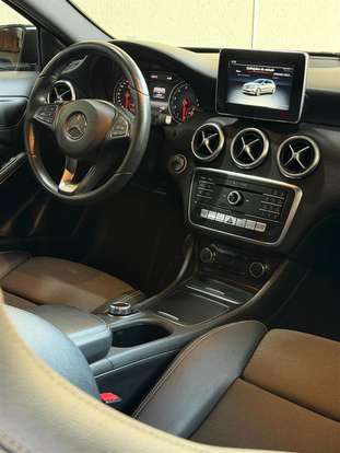 MERCEDES-BENZ-A 200-2016