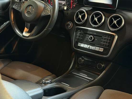MERCEDES-BENZ-A 200-1.6 TURBO 16V FLEX 4P AUTOMÁTICO MERCEDES-BENZ-A 200-2016