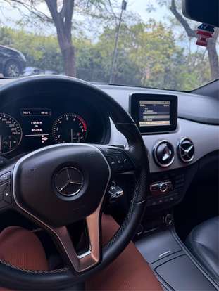 MERCEDES-BENZ-B 200-2013