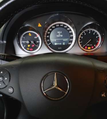MERCEDES-BENZ-C 200-2010
