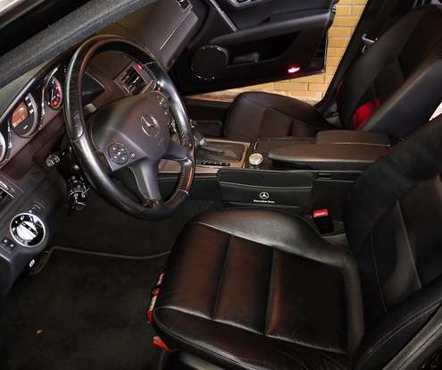 MERCEDES-BENZ-C 200-2010
