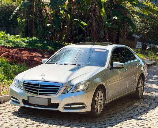 MERCEDES-BENZ E 500 5.5 AVANTGARDE EXECUTIVE V8 GASOLINA 4P AUTOMÁTICO