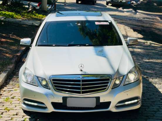 MERCEDES-BENZ-E 500-2010