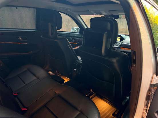 MERCEDES-BENZ-E 500-2010