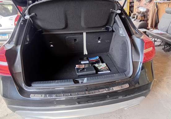 MERCEDES-BENZ-GLA 200-2016