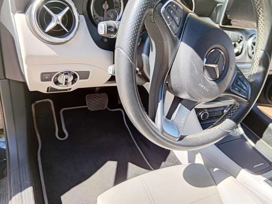 MERCEDES-BENZ-GLA 200-2016