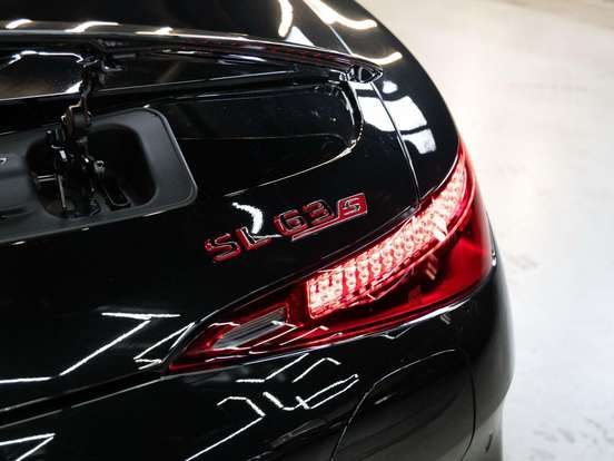 MERCEDES-BENZ-SL 63 AMG-2025