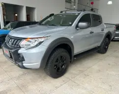 MITSUBISHI L200 TRITON 2.4 16V TURBO DIESEL OUTDOOR GLX CD 4X4 MANUAL MITSUBISHI L200 TRITON 2.4 16V TURBO DIESEL OUTDOOR GLX CD 4X4 MANUAL