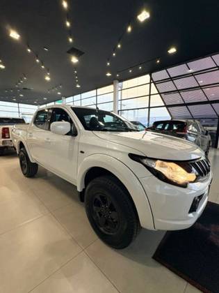 MITSUBISHI L200 TRITON 2.4 16V TURBO DIESEL SPORT GLS CD 4P 4X4 AUTOMÁTICO