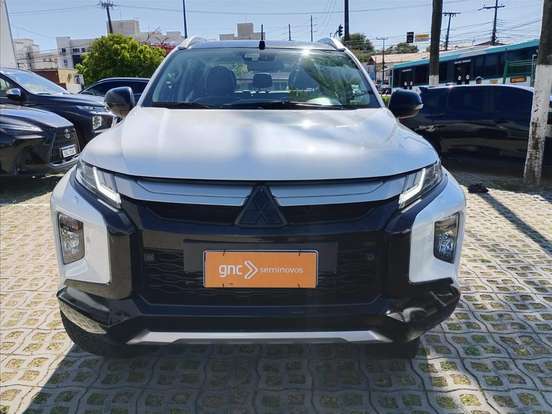 MITSUBISHI-L200 TRITON-2.4 16V TURBO DIESEL SPORT HPE CD 4P 4X4 AUTOMÁTICO MITSUBISHI-L200 TRITON-2024