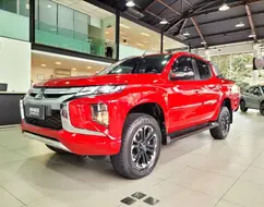 MITSUBISHI L200 TRITON 2.4 16V TURBO DIESEL SPORT HPE CD 4P 4X4 AUTOMÁTICO MITSUBISHI L200 TRITON 2.4 16V TURBO DIESEL SPORT HPE CD 4P 4X4 AUTOMÁTICO