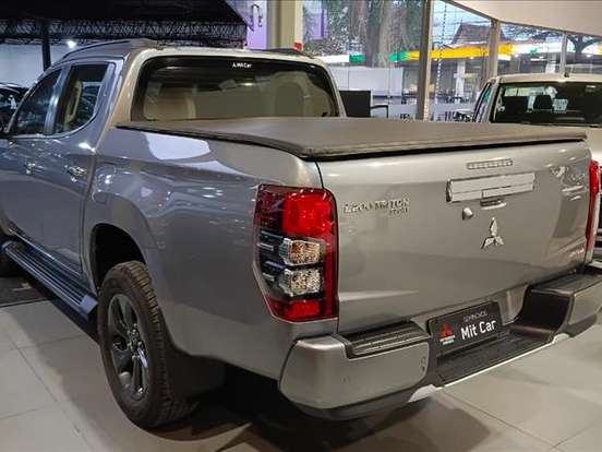 MITSUBISHI-L200 TRITON-2.4 16V TURBO DIESEL SPORT HPE CD 4P 4X4 AUTOMÁTICO MITSUBISHI-L200 TRITON-2024