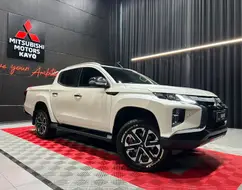 MITSUBISHI L200 TRITON 2.4 16V TURBO DIESEL SPORT HPE-S CD 4P 4X4 AUTOMÁTICO MITSUBISHI L200 TRITON 2.4 16V TURBO DIESEL SPORT HPE-S CD 4P 4X4 AUTOMÁTICO