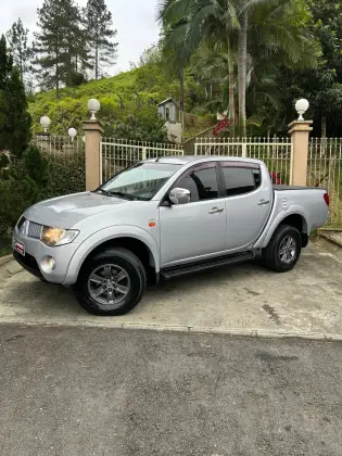 MITSUBISHI L200 TRITON 3.2 HPE 4X4 CD 16V TURBO INTERCOOLER DIESEL 4P AUTOMÁTICO