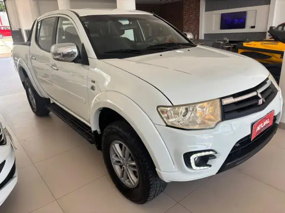 MITSUBISHI L200 TRITON 3.2 HPE 4X4 CD 16V TURBO INTERCOOLER DIESEL 4P AUTOMÁTICO