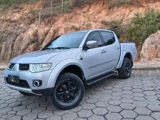 MITSUBISHI-L200 TRITON-3.2 HPE 4X4 CD 16V TURBO INTERCOOLER DIESEL 4P AUTOMÁTICO MITSUBISHI-L200 TRITON-2012
