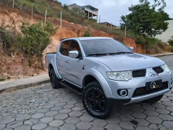 MITSUBISHI-L200 TRITON-3.2 HPE 4X4 CD 16V TURBO INTERCOOLER DIESEL 4P AUTOMÁTICO MITSUBISHI-L200 TRITON-2012