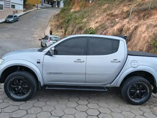 MITSUBISHI-L200 TRITON-3.2 HPE 4X4 CD 16V TURBO INTERCOOLER DIESEL 4P AUTOMÁTICO MITSUBISHI-L200 TRITON-2012