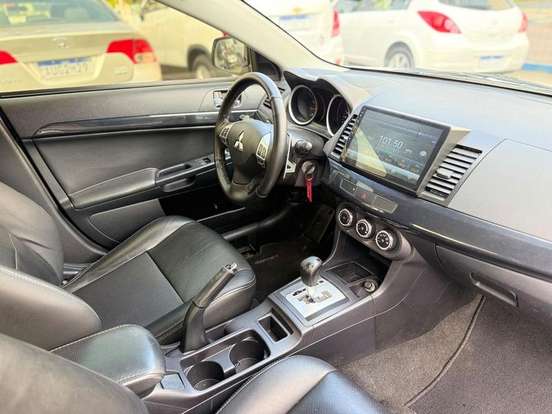 MITSUBISHI-LANCER-2.0 16V GASOLINA 4P AUTOMÁTICO MITSUBISHI-LANCER-2012