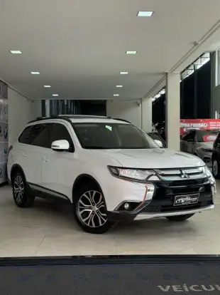 MITSUBISHI-OUTLANDER-2015