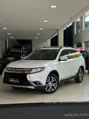 MITSUBISHI-OUTLANDER-2.0 16V GASOLINA 4P AUTOMÁTICO MITSUBISHI-OUTLANDER-2015