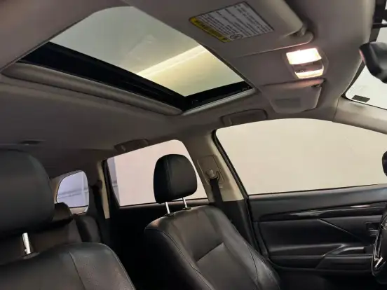 MITSUBISHI-OUTLANDER-2016