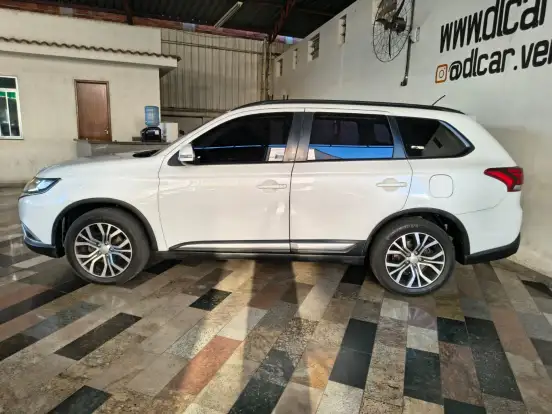MITSUBISHI-OUTLANDER-2.0 16V GASOLINA 4P AUTOMÁTICO MITSUBISHI-OUTLANDER-2015