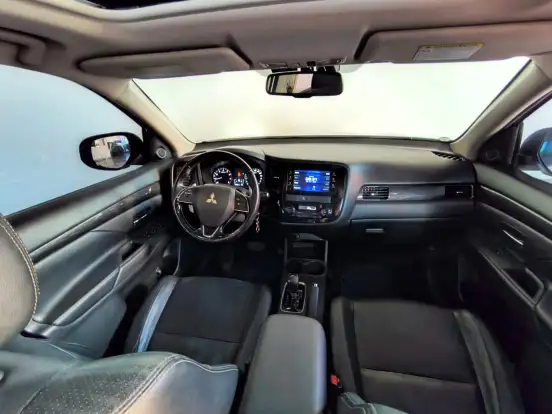 MITSUBISHI-OUTLANDER-2.0 16V GASOLINA 4P AUTOMÁTICO MITSUBISHI-OUTLANDER-2015
