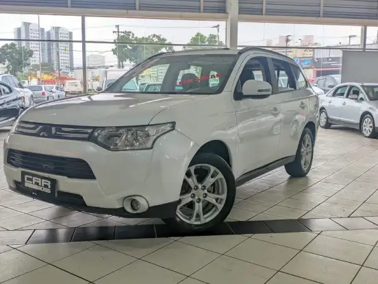 MITSUBISHI-OUTLANDER-2.0 16V GASOLINA 4P AUTOMÁTICO MITSUBISHI-OUTLANDER-2014