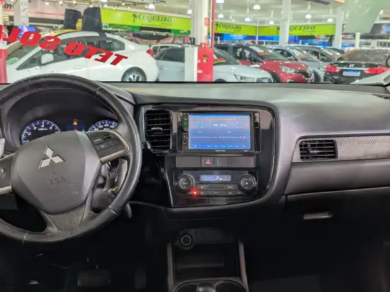 MITSUBISHI-OUTLANDER-2.0 16V GASOLINA 4P AUTOMÁTICO MITSUBISHI-OUTLANDER-2014