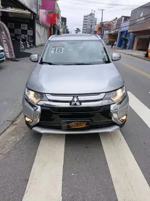 MITSUBISHI-OUTLANDER-2018